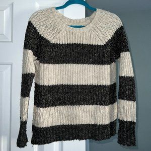 American Eagle crew neck sweater